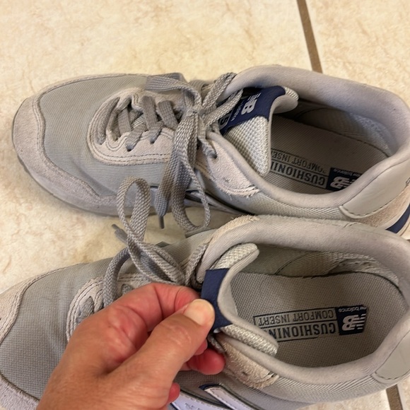 New Balance Tennis Shoes - Picture 2 of 3